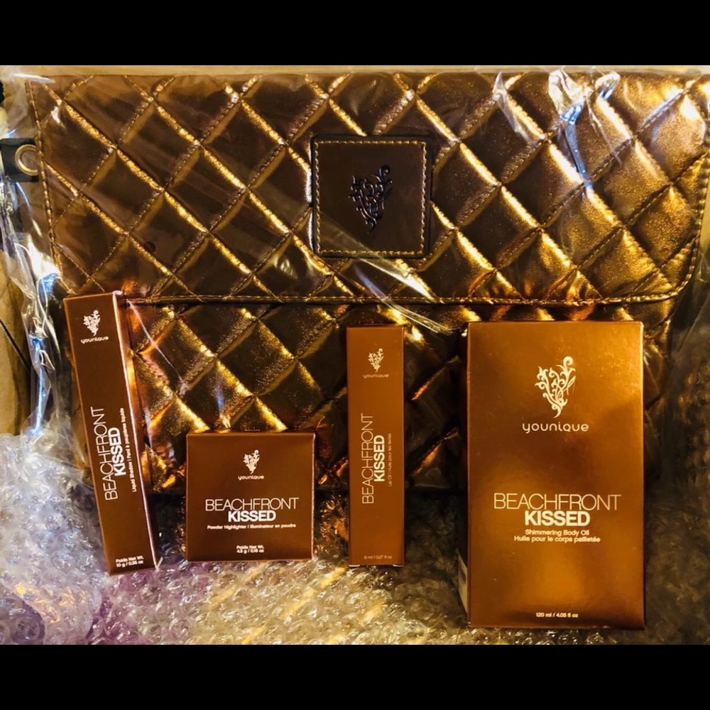 NWT Beachfront collection